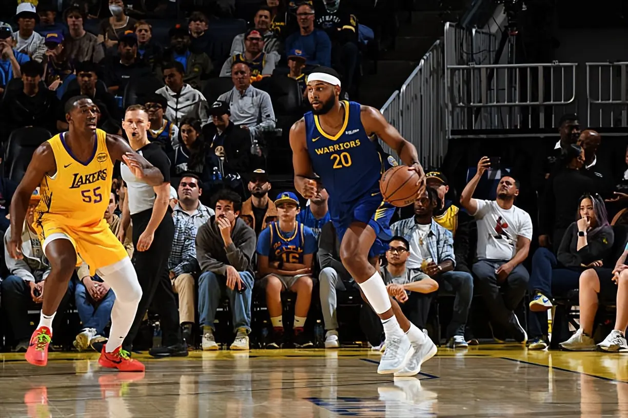 AA, 他在夏季联 AA, 他在夏季联