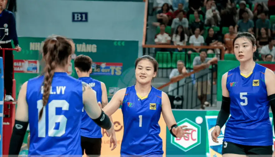 并很快在各, 当今排坛瞬